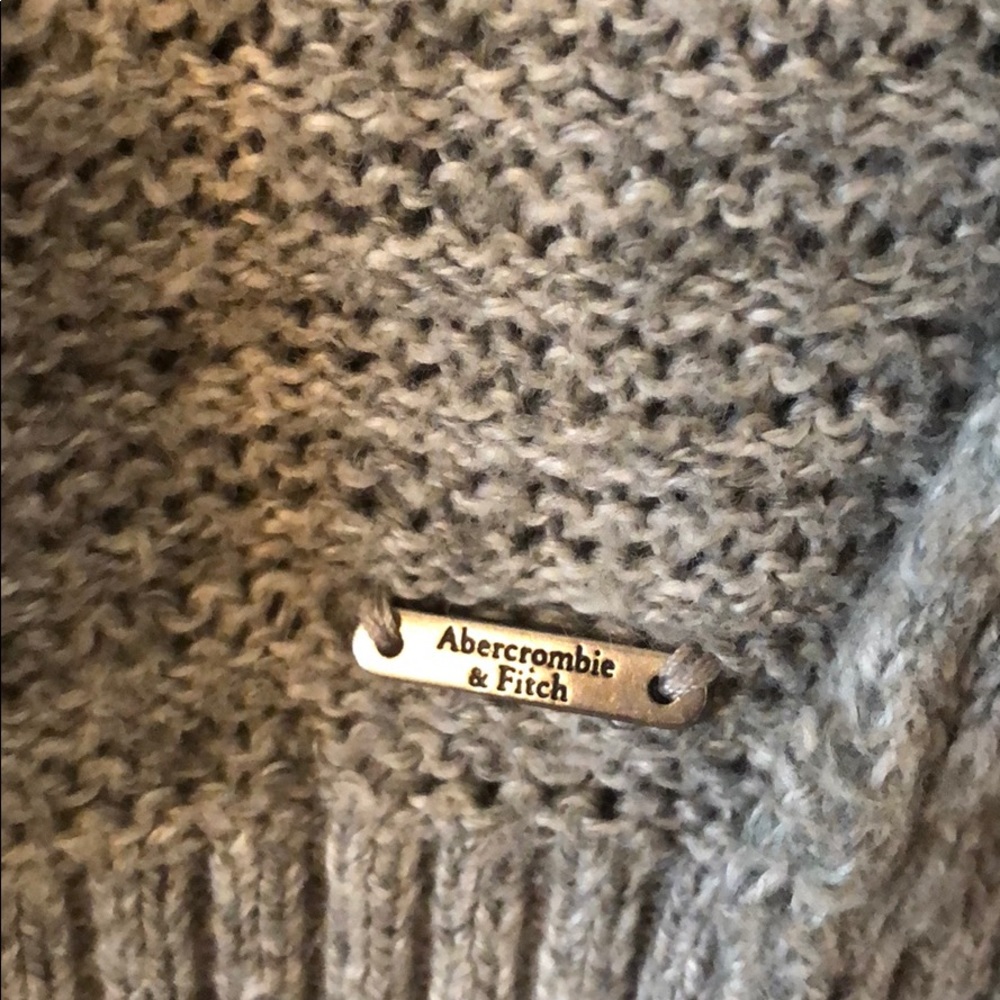 Sweater - Picture 3 of 4